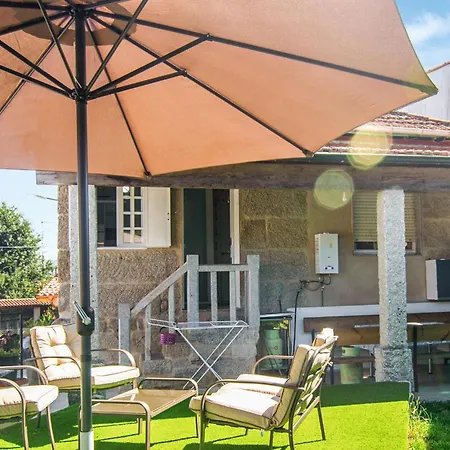 In A Peroxa With House A Panoramic View Holiday home