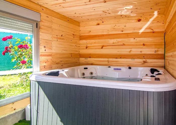 Stunning In A Peroxa With Wifi בית נופש La Peroja